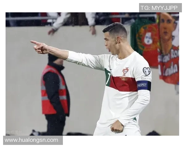 足球明星头像男生霸气形象展现个性魅力与运动激情